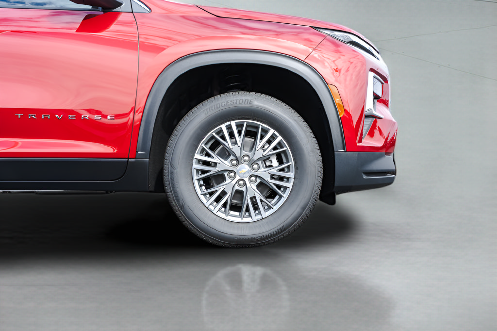 New 2027 Chevrolet Traverse LT w/ Driver Confidence Package FWD image 7
