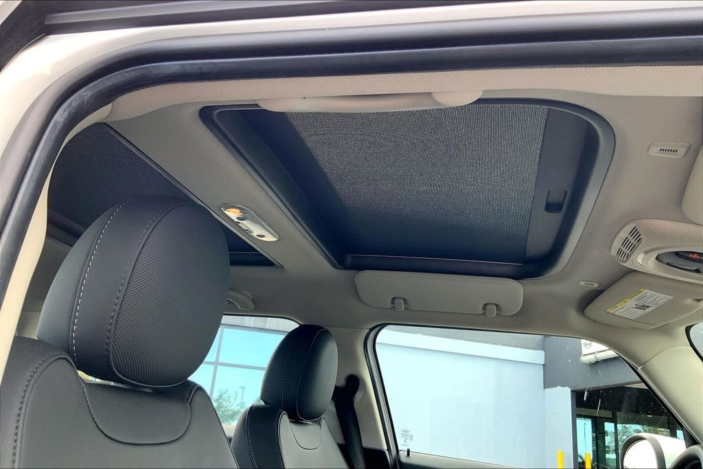 Certified 2024 MINI Cooper S image 23