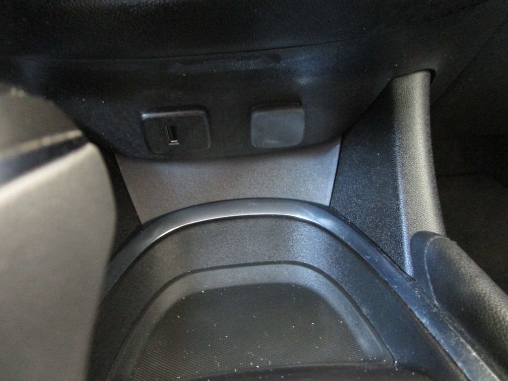 Used 2018 Chevrolet Malibu LT FWD image 34