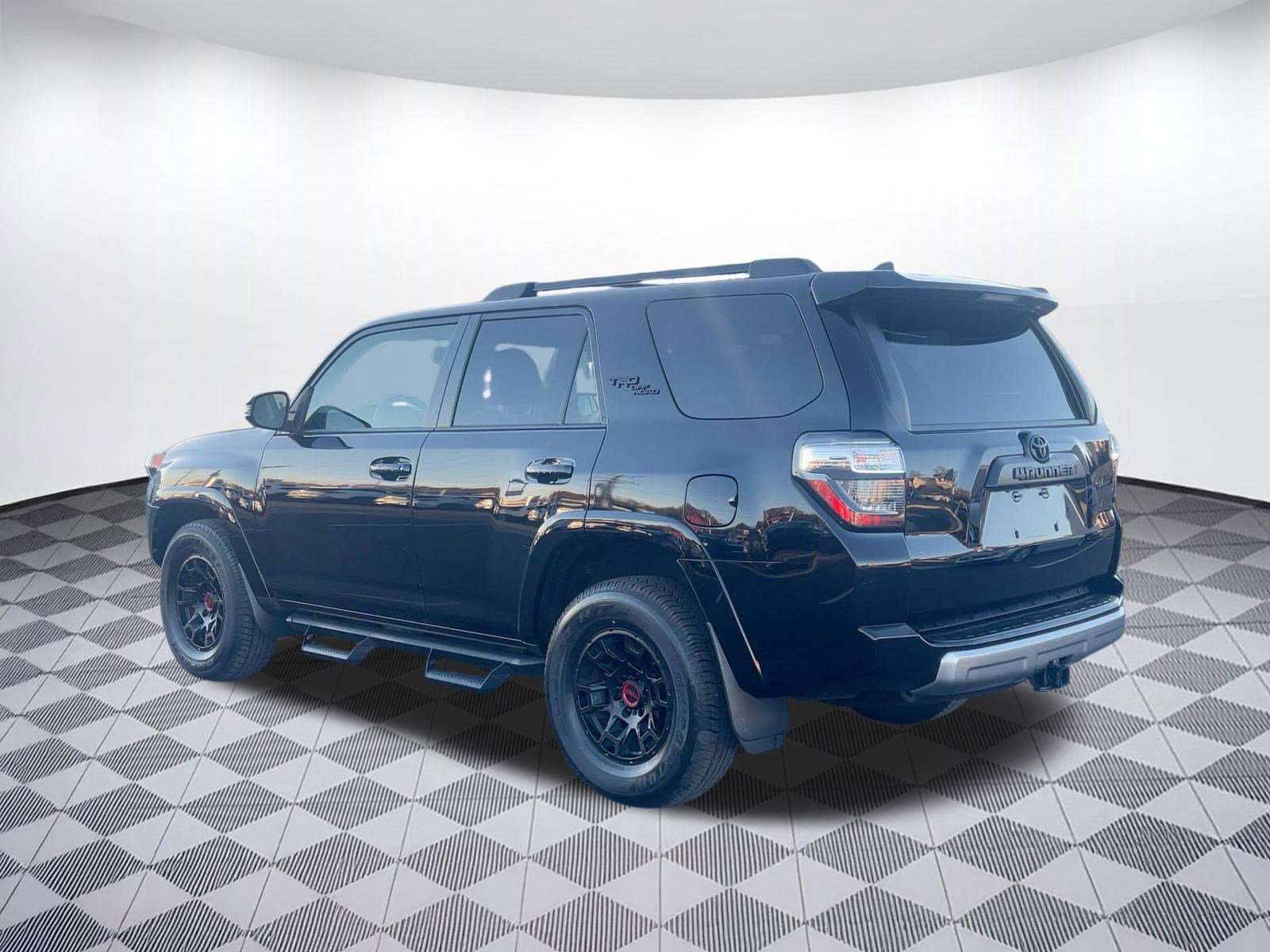 Used 2022 Toyota 4Runner TRD Off-Road Premium image 3