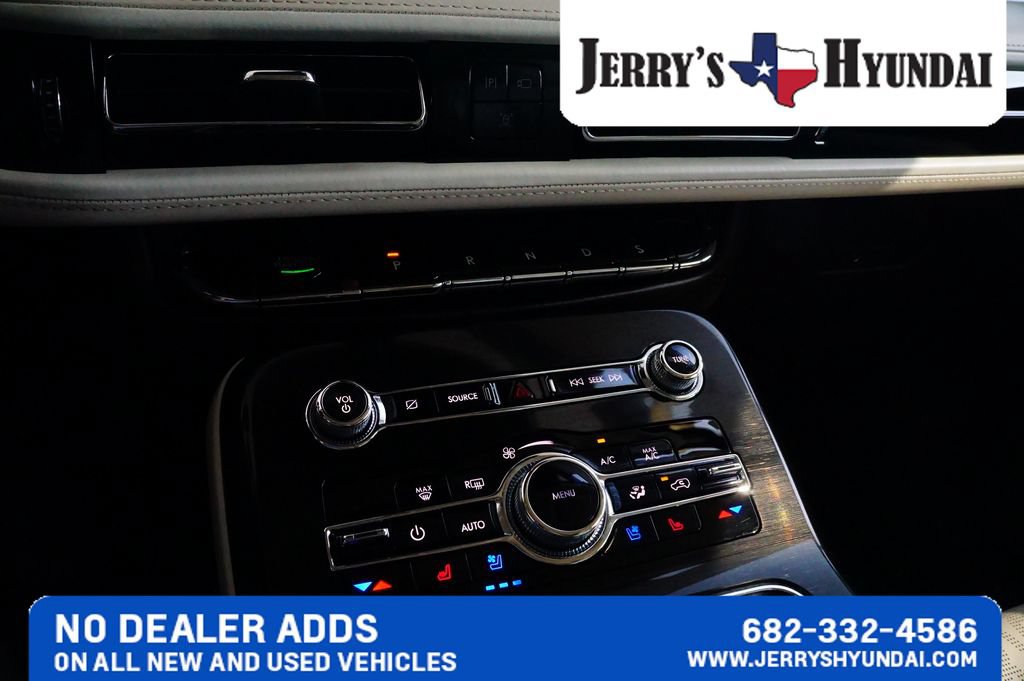 Used 2022 Lincoln Nautilus Black Label w/ Class II Trailer Tow Package AWD/4WD image 13