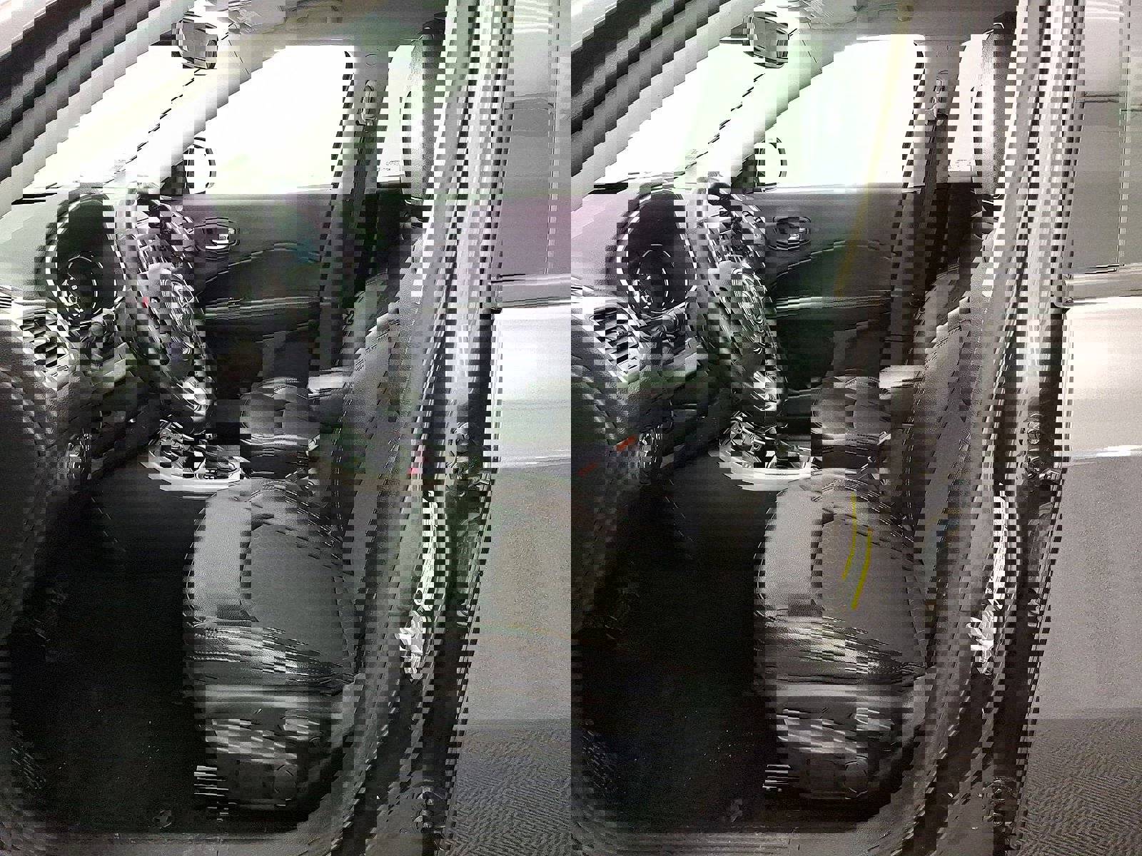 Used 2020 Jeep Compass Latitude w/ Cold Weather Group image 11