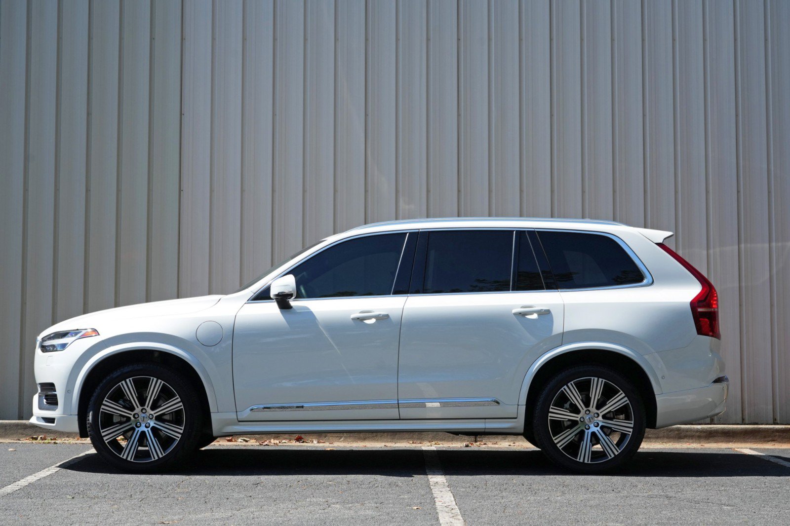 Used 2024 Volvo XC90 T8 Ultimate w/ Protection Package Premier AWD/4WD image 9