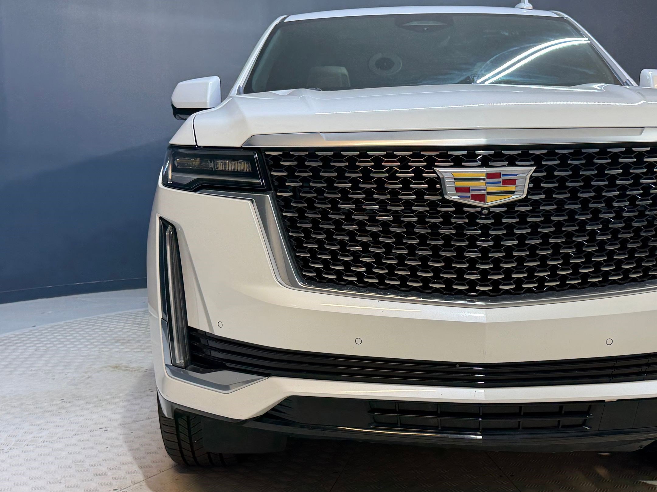 Used 2023 Cadillac Escalade Premium Luxury image 21