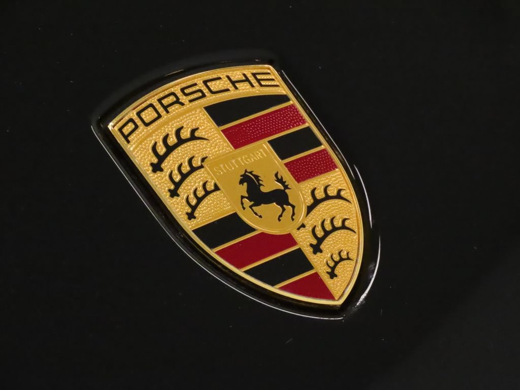Certified 2026 Porsche Macan AWD/4WD image 13