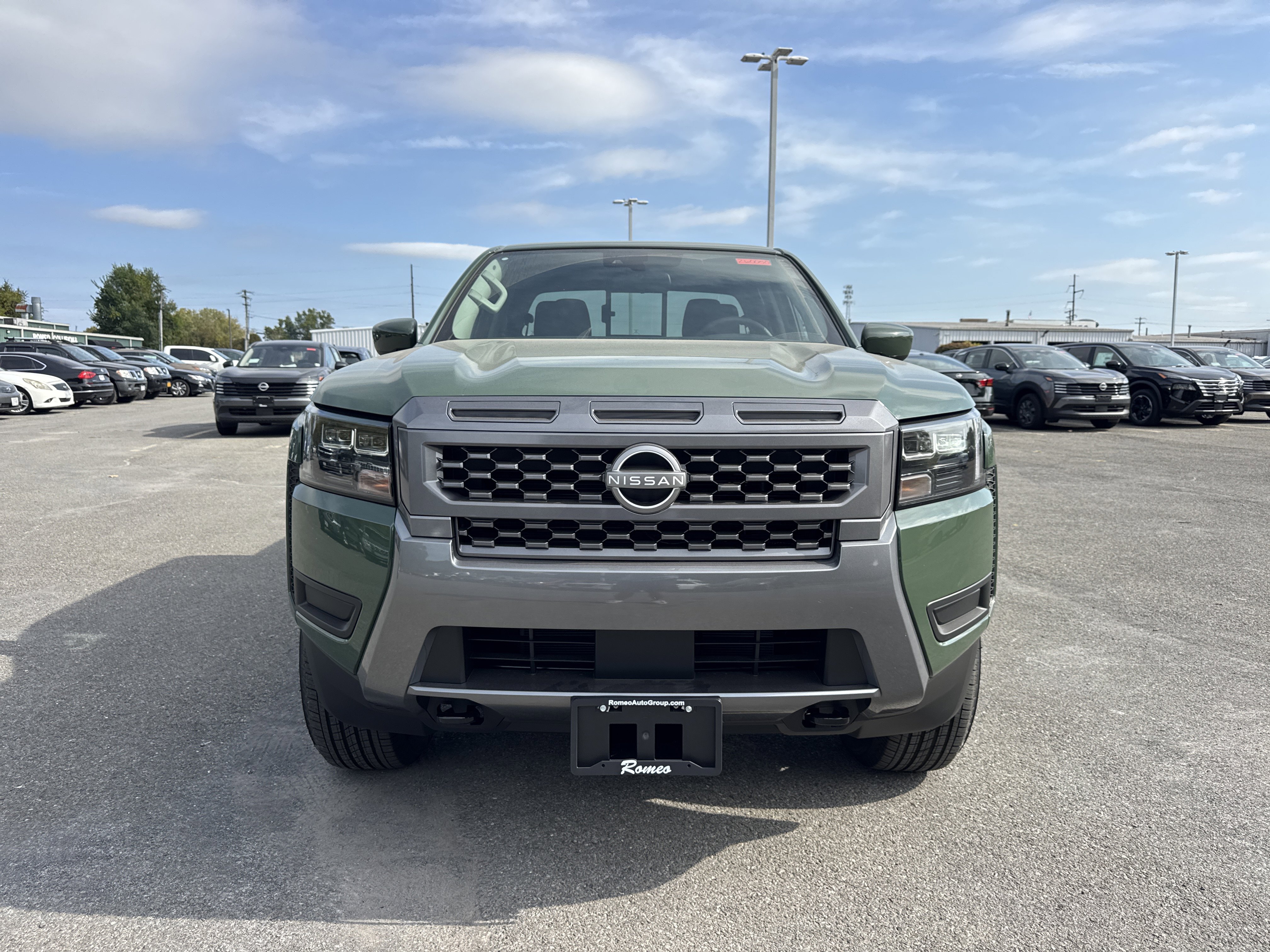 New 2026 Nissan Frontier SV image 2