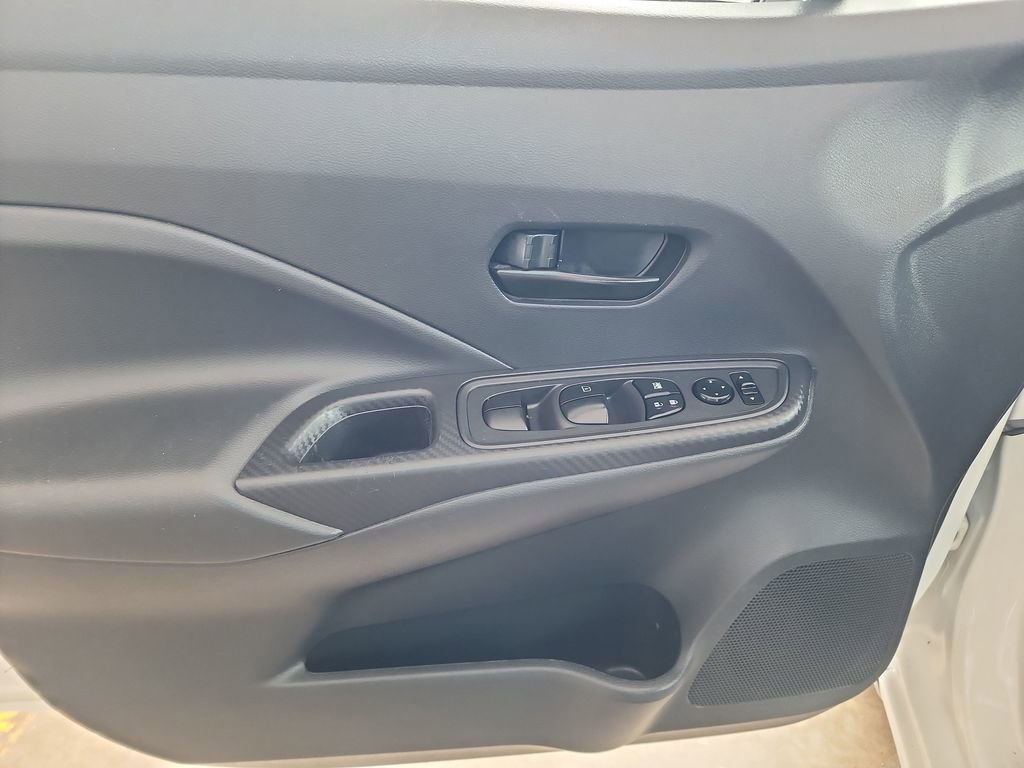 Used 2022 Nissan Versa S FWD image 13