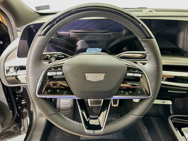 New 2027 Cadillac Lyriq Premium Luxury w/ LPO, Floor Liner Package AWD/4WD image 9