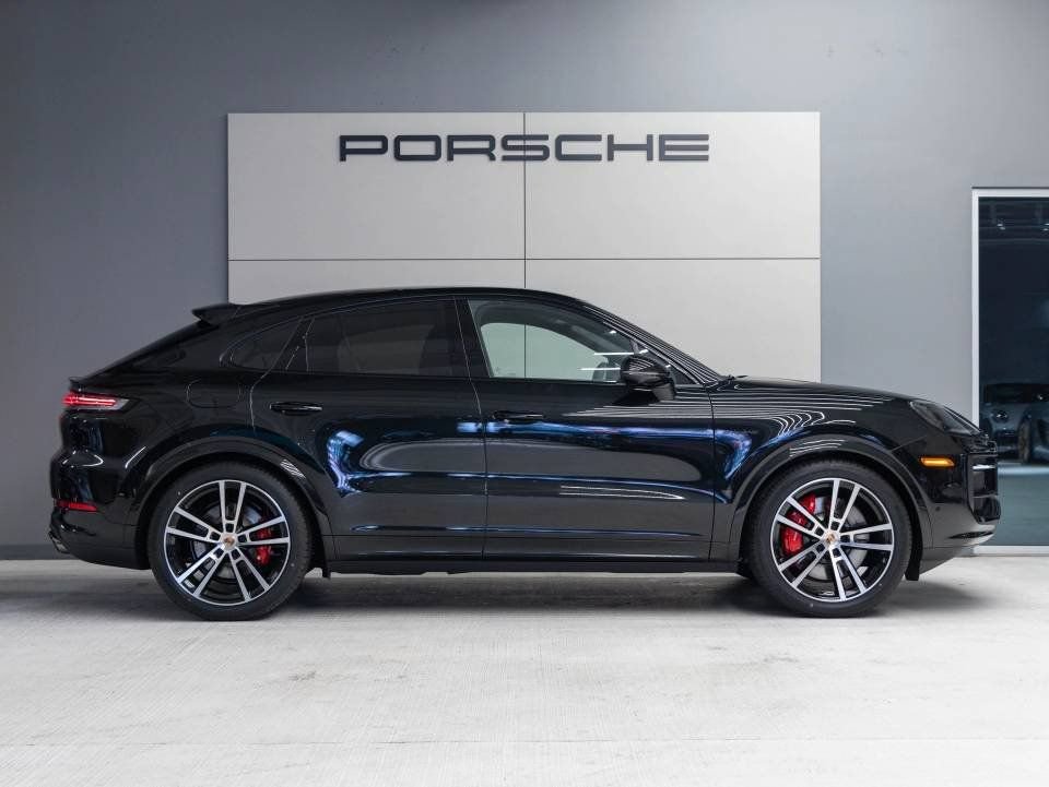 New 2026 Porsche Cayenne S image 8
