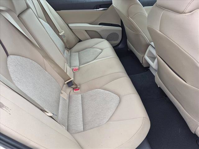 Used 2018 Toyota Camry LE FWD image 18