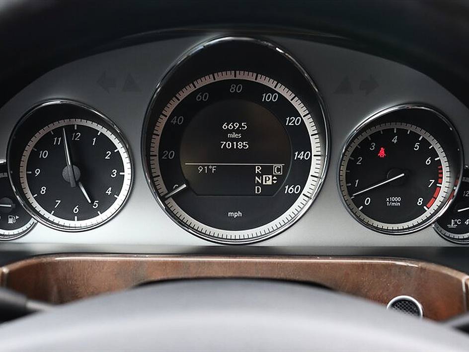 Used 2010 Mercedes-Benz E 350 Sport image 39