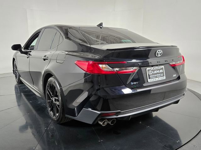 Used 2025 Toyota Camry SE image 4