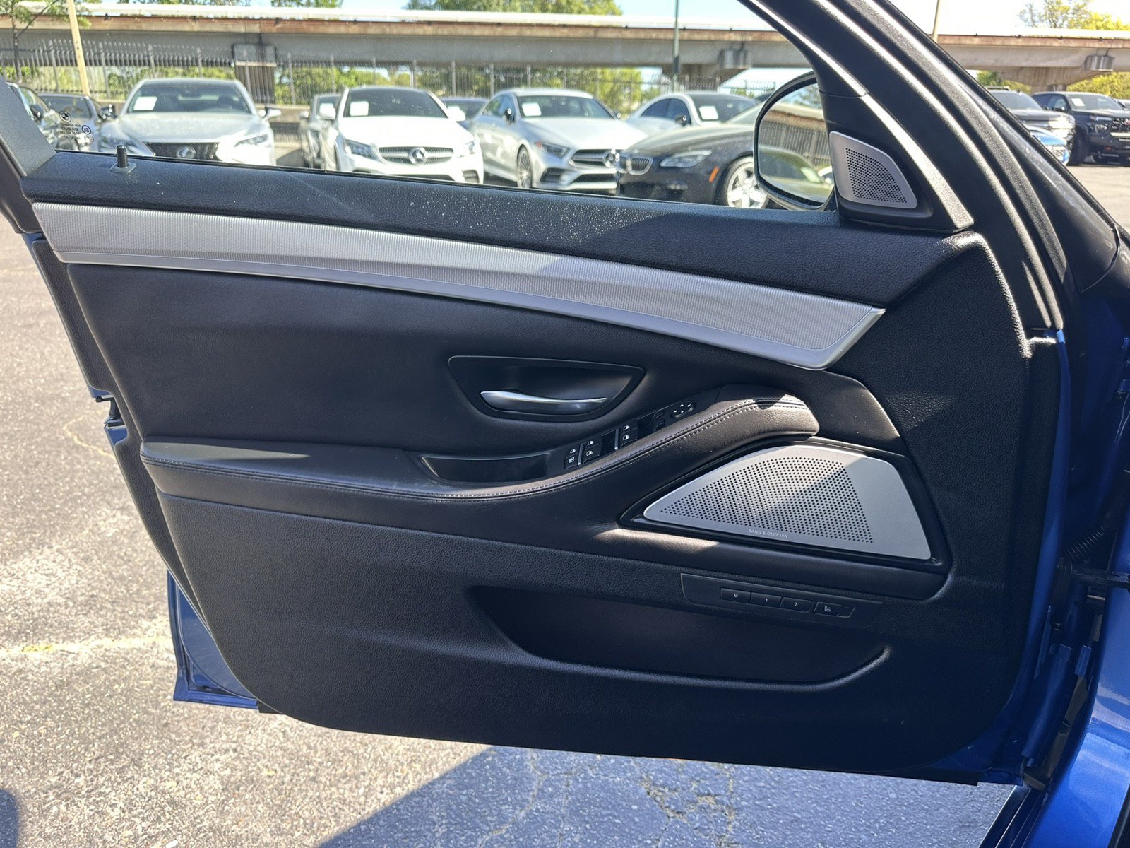 Used 2013 BMW M5 RWD image 28
