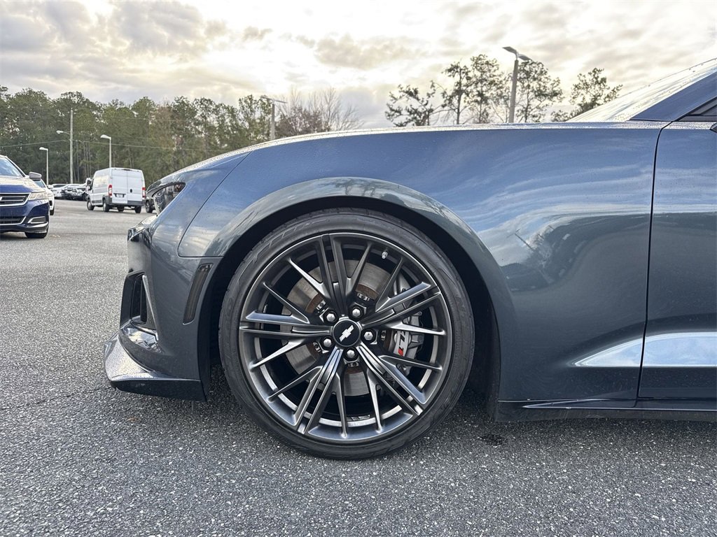 Used 2019 Chevrolet Camaro ZL1 image 10