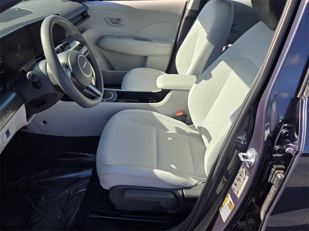 Certified 2024 Hyundai Kona SE image 11