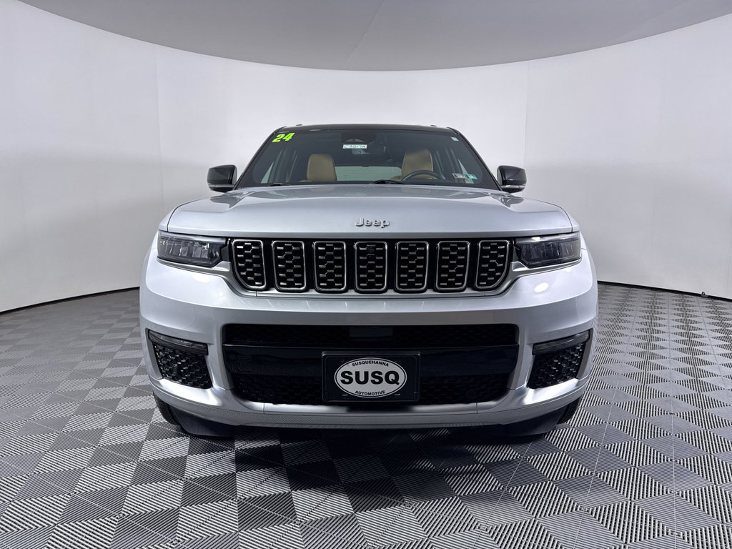 Used 2024 Jeep Grand Cherokee L Summit AWD/4WD image 2