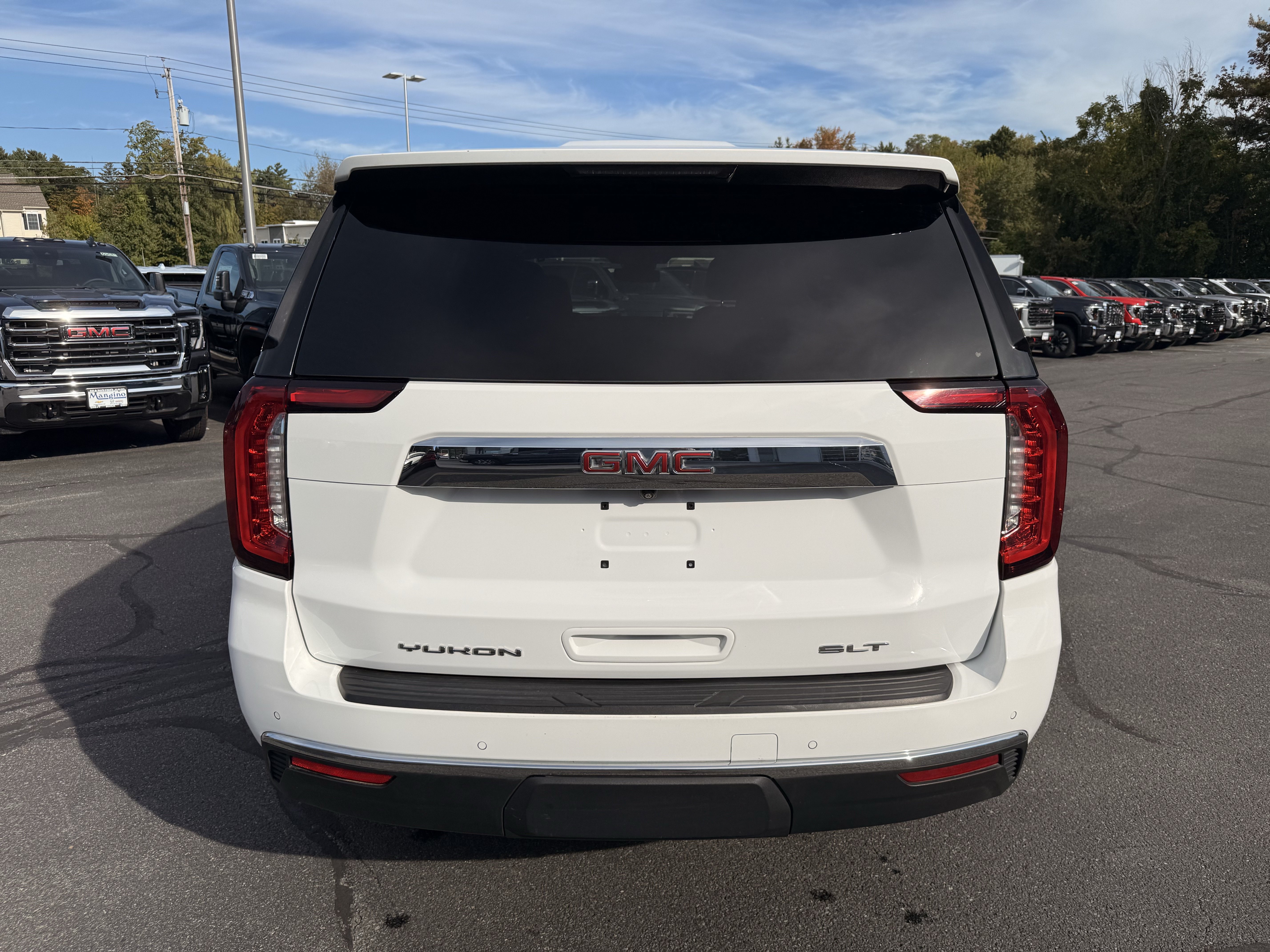Certified 2024 GMC Yukon SLT AWD/4WD image 4