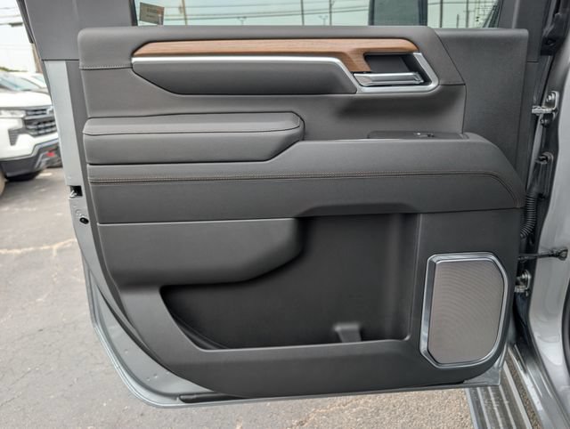 New 2026 Chevrolet Silverado 3500 High Country w/ Technology Package AWD/4WD image 8