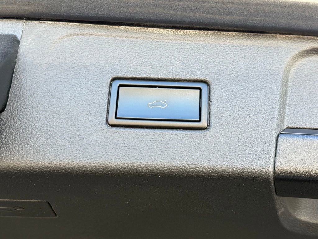 Used 2019 Volkswagen Atlas SEL Premium image 20