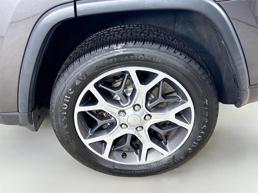 Used 2019 Jeep Grand Cherokee Limited w/ Trailer Tow Group IV image 32