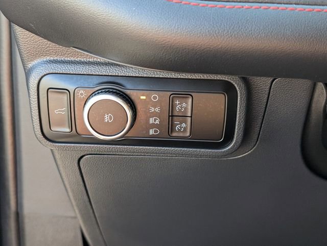 Used 2025 Ford Explorer ST image 32