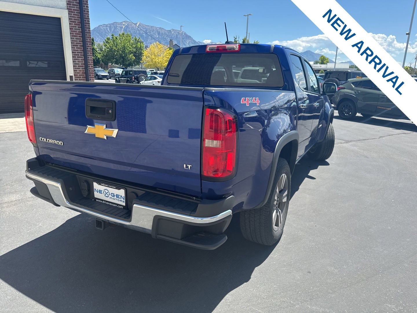 Used 2015 Chevrolet Colorado LT w/ Luxury Package AWD/4WD image 7