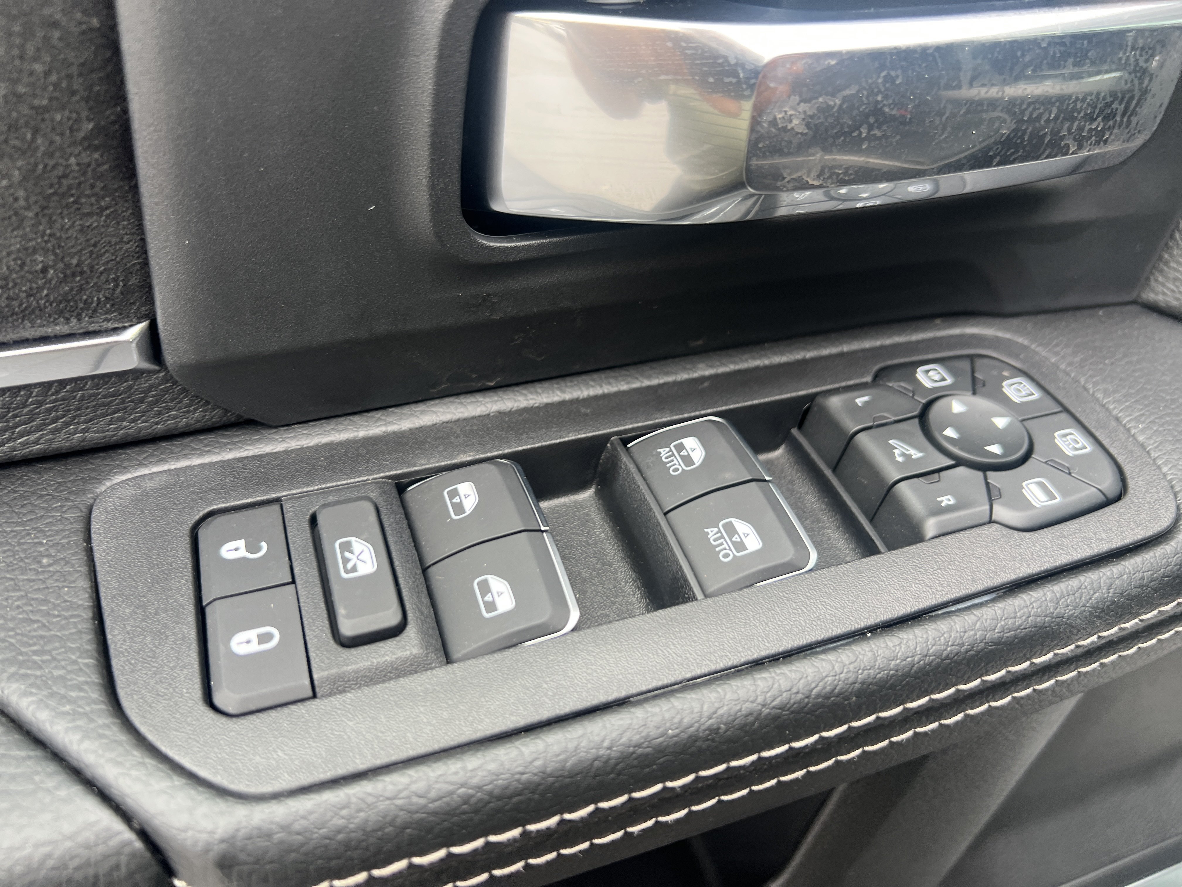 New 2027 RAM 2500 Laramie AWD/4WD image 23