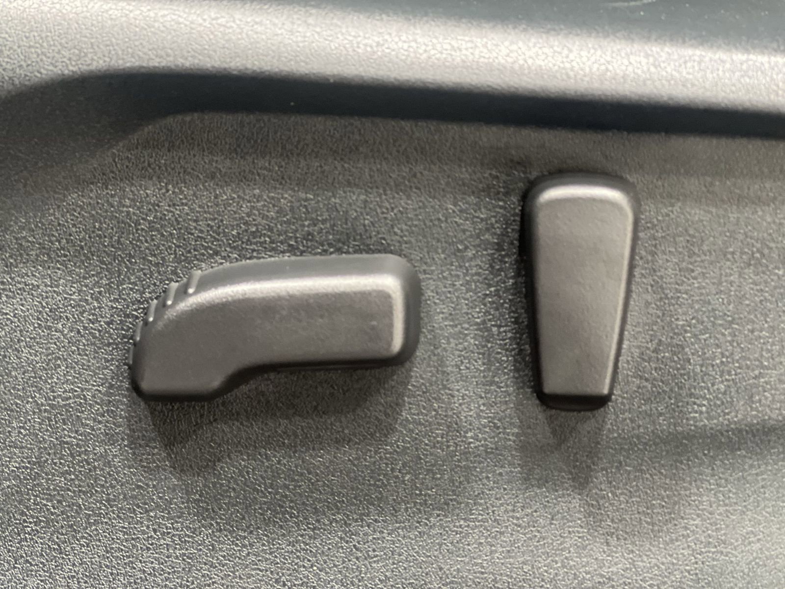Certified 2025 Subaru Ascent Premium image 12