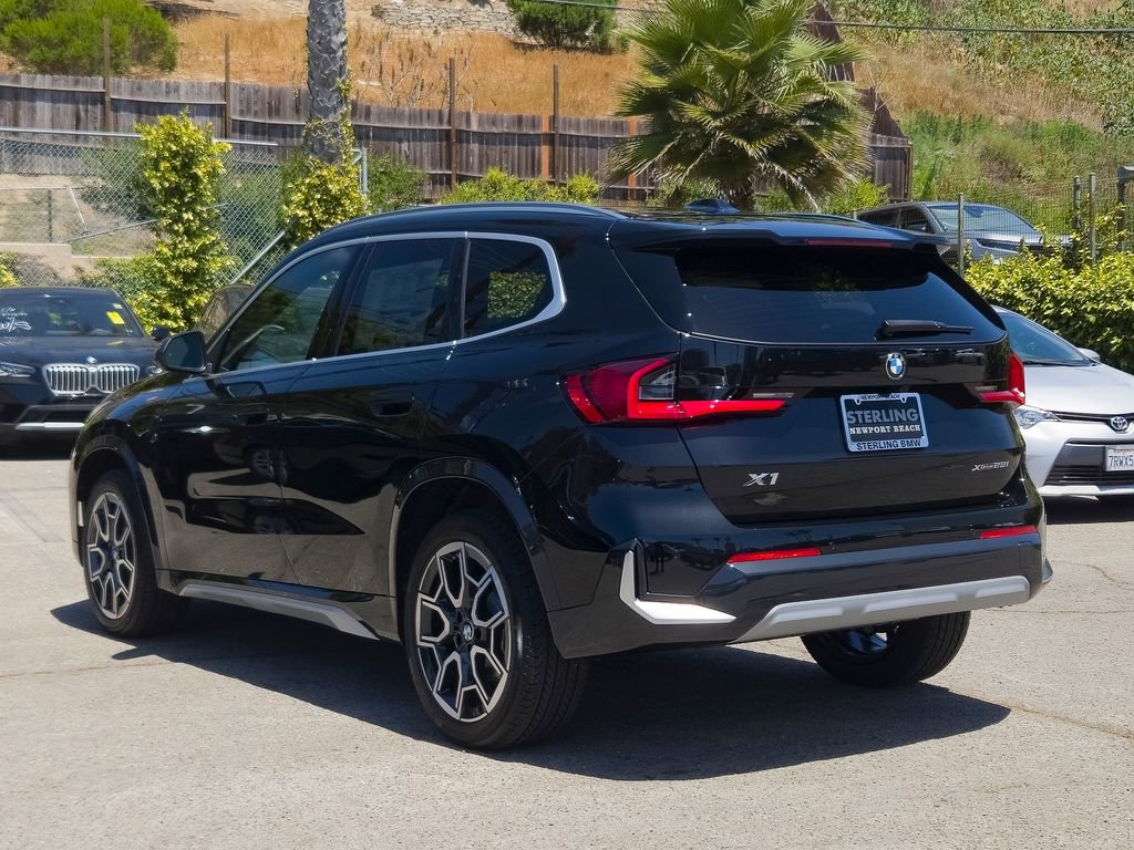 New 2026 BMW X1 xDrive28i w/ Technology Package AWD/4WD image 17
