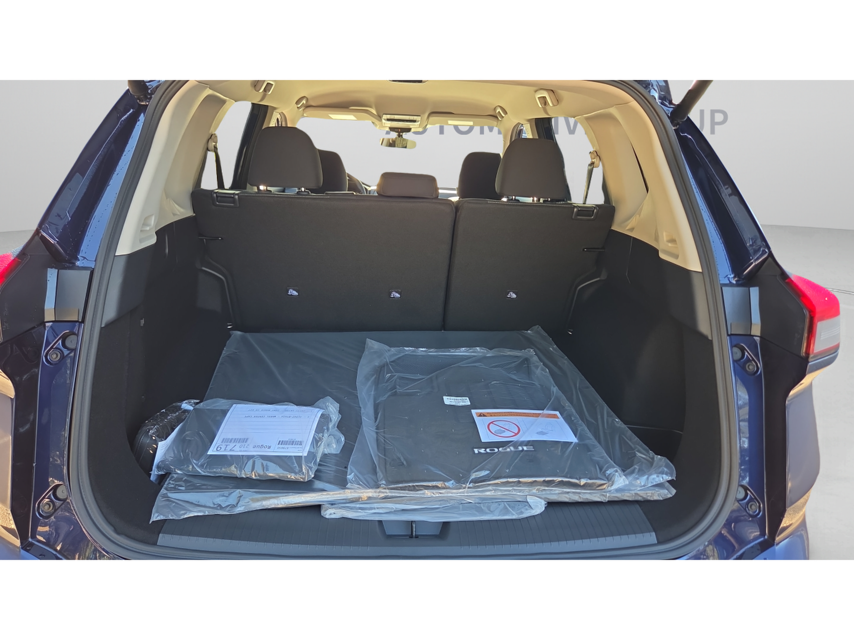 New 2026 Nissan Rogue SV w/ Cold Weather Package FWD image 14
