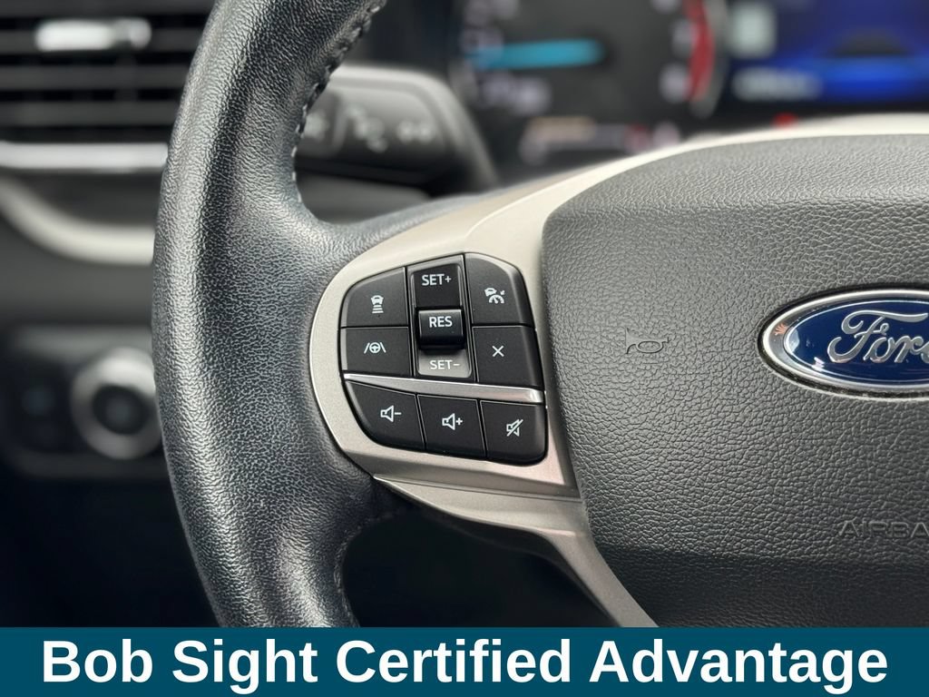 Used 2022 Ford Explorer XLT w/ Equipment Group 202A AWD/4WD image 4
