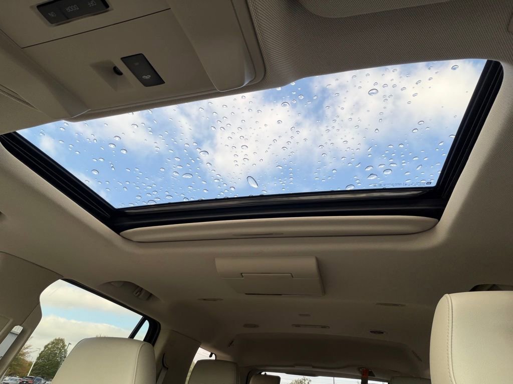 Used 2019 Cadillac Escalade Premium Luxury image 28