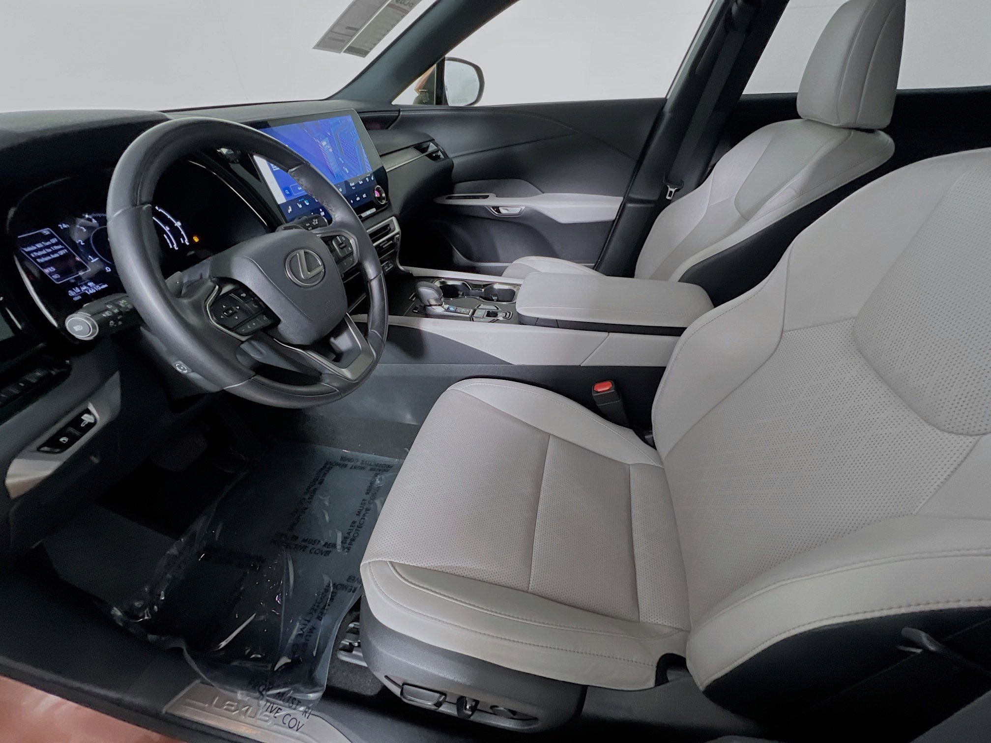 Used 2023 Lexus RX 350 Premium Plus w/ Cold Area Package image 15