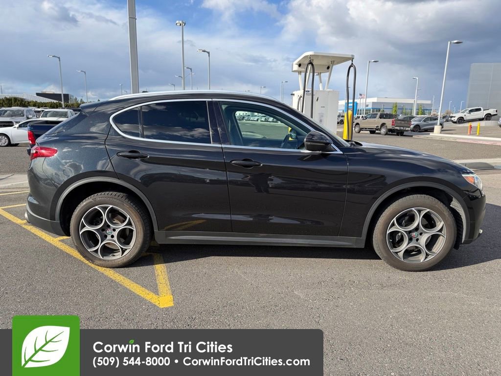 Used 2018 Alfa Romeo Stelvio Ti image 8