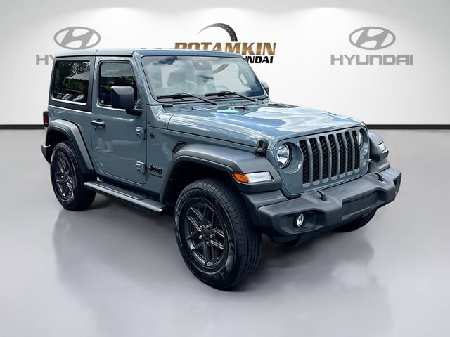 Used 2024 Jeep Wrangler Sport AWD/4WD image 3