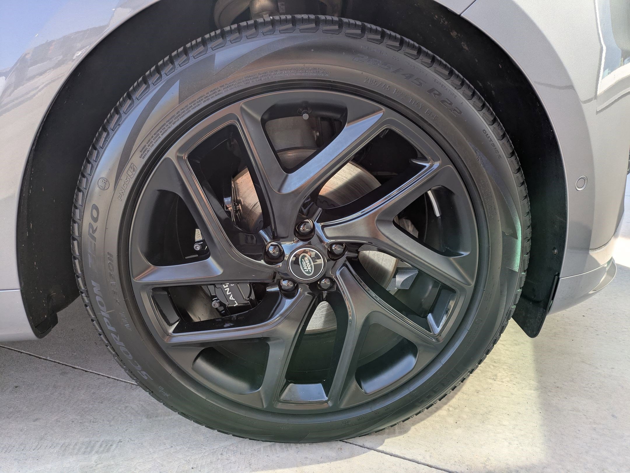 Used 2024 Land Rover Range Rover Sport Dynamic SE image 32