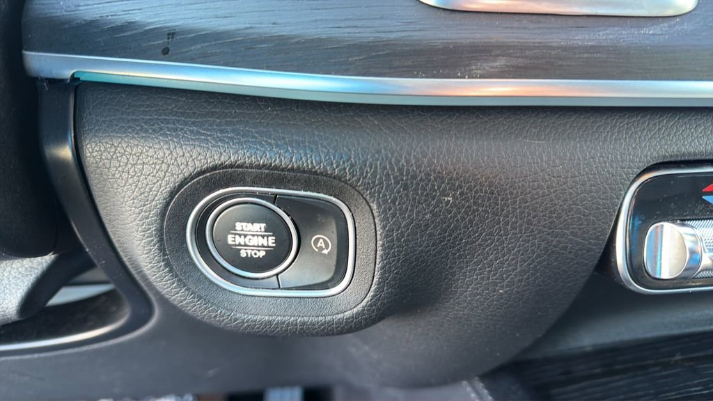 Used 2020 Mercedes-Benz GLS 450 4MATIC image 38