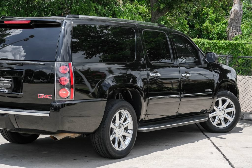 Used 2013 GMC Yukon XL Denali AWD/4WD image 18