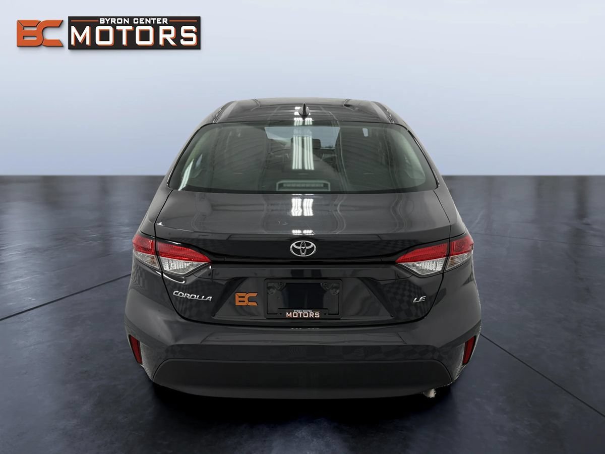 Used 2025 Toyota Corolla LE FWD image 5