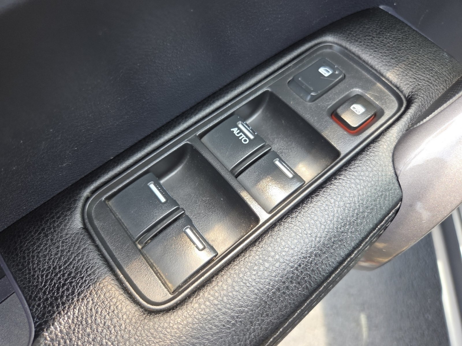 Used 2008 Honda CR-V EX-L image 27