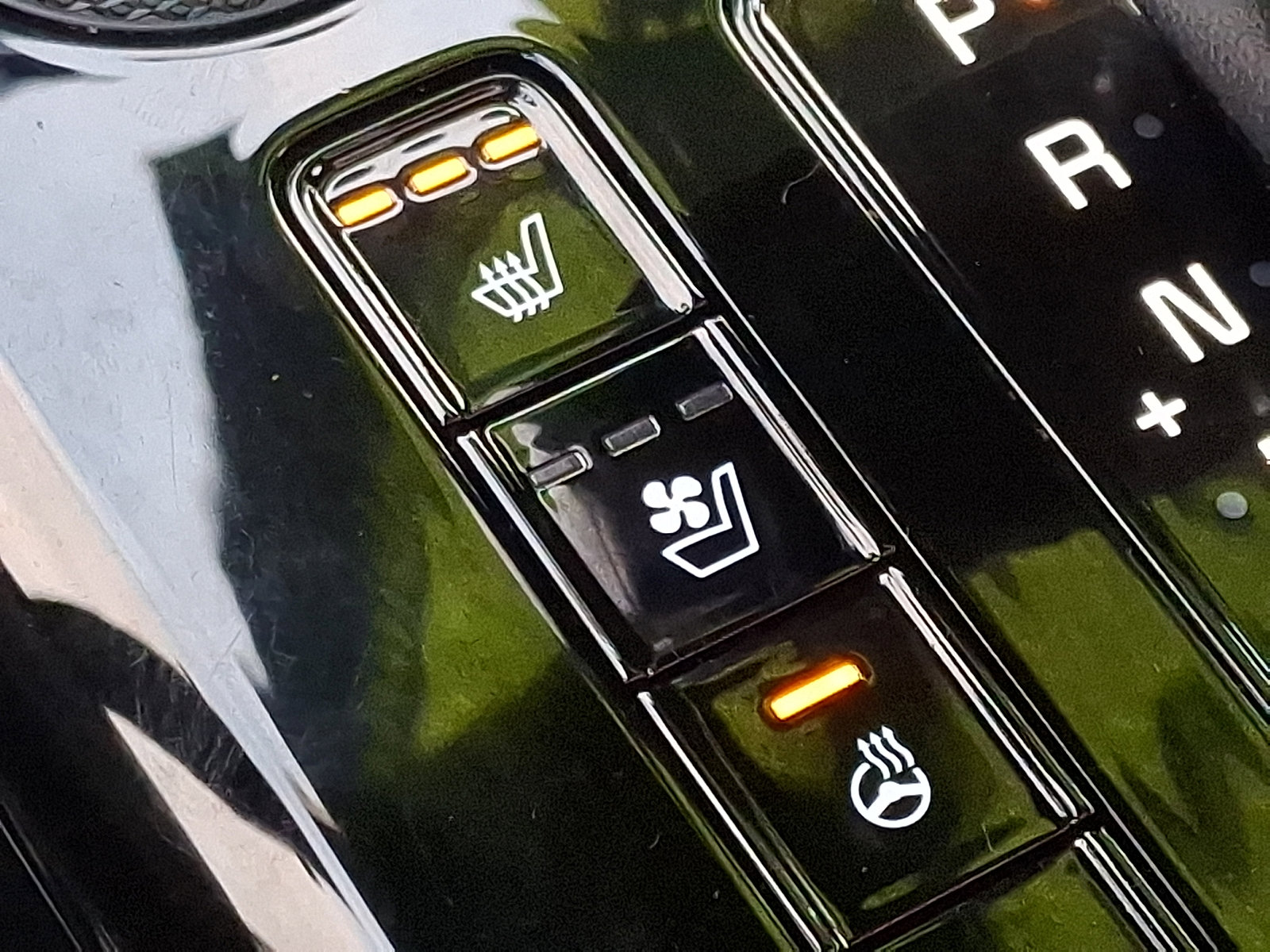 Certified 2023 Kia Niro SX Touring image 25