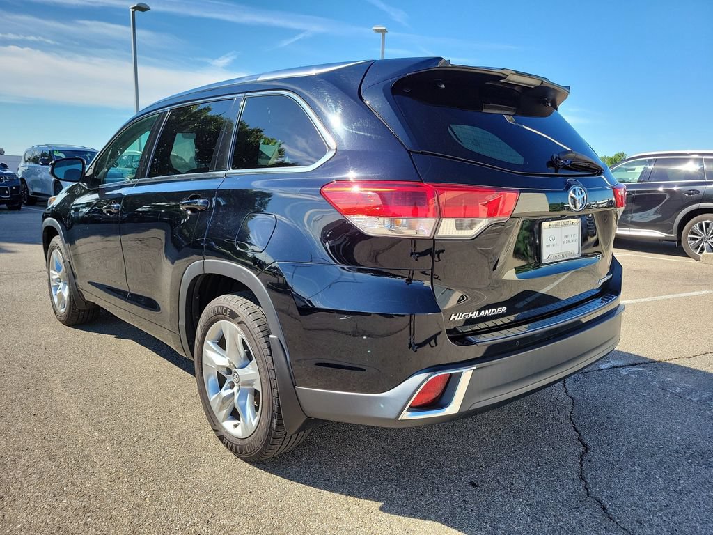 Used 2017 Toyota Highlander Limited AWD/4WD image 3
