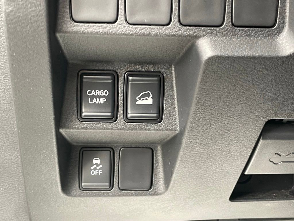 Used 2024 Nissan Frontier S w/ Tow Package image 30