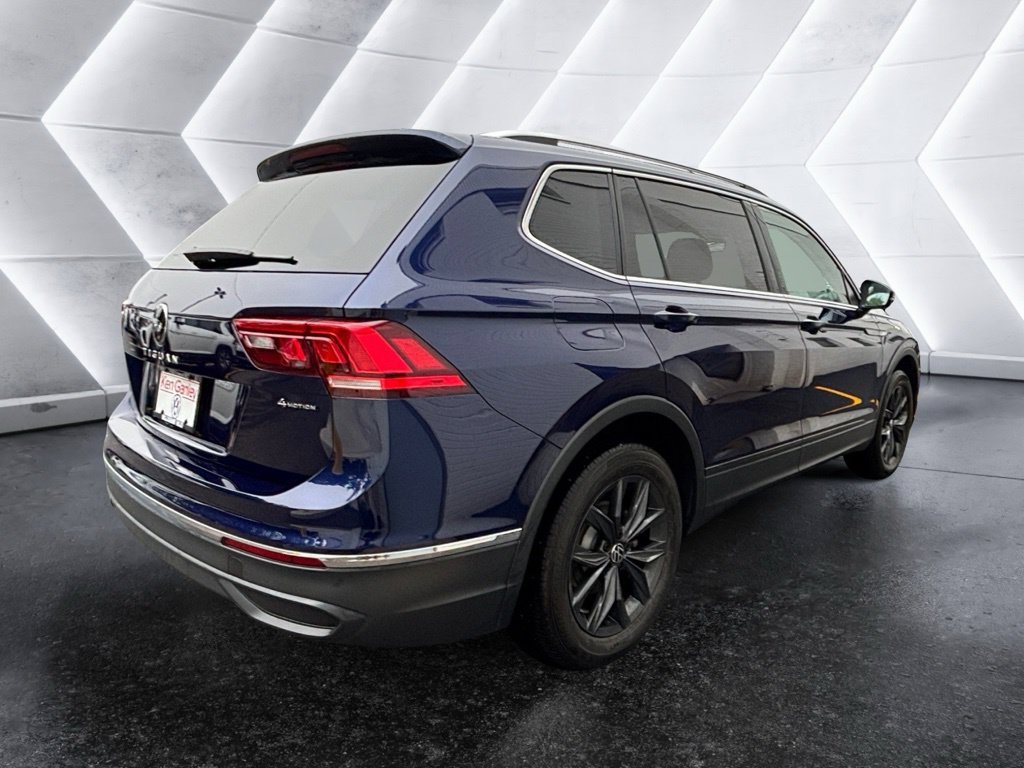 Certified 2024 Volkswagen Tiguan SE w/ Panoramic Sunroof Package AWD/4WD image 4