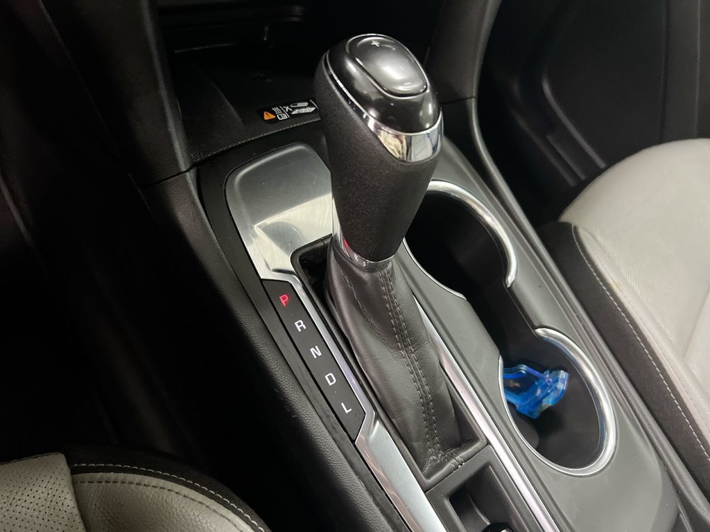 Used 2021 Chevrolet Equinox Premier FWD image 17