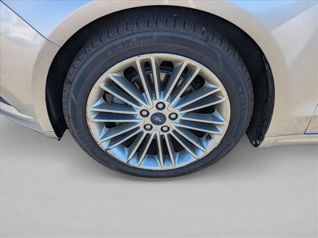 Used 2013 Ford Fusion SE FWD image 10