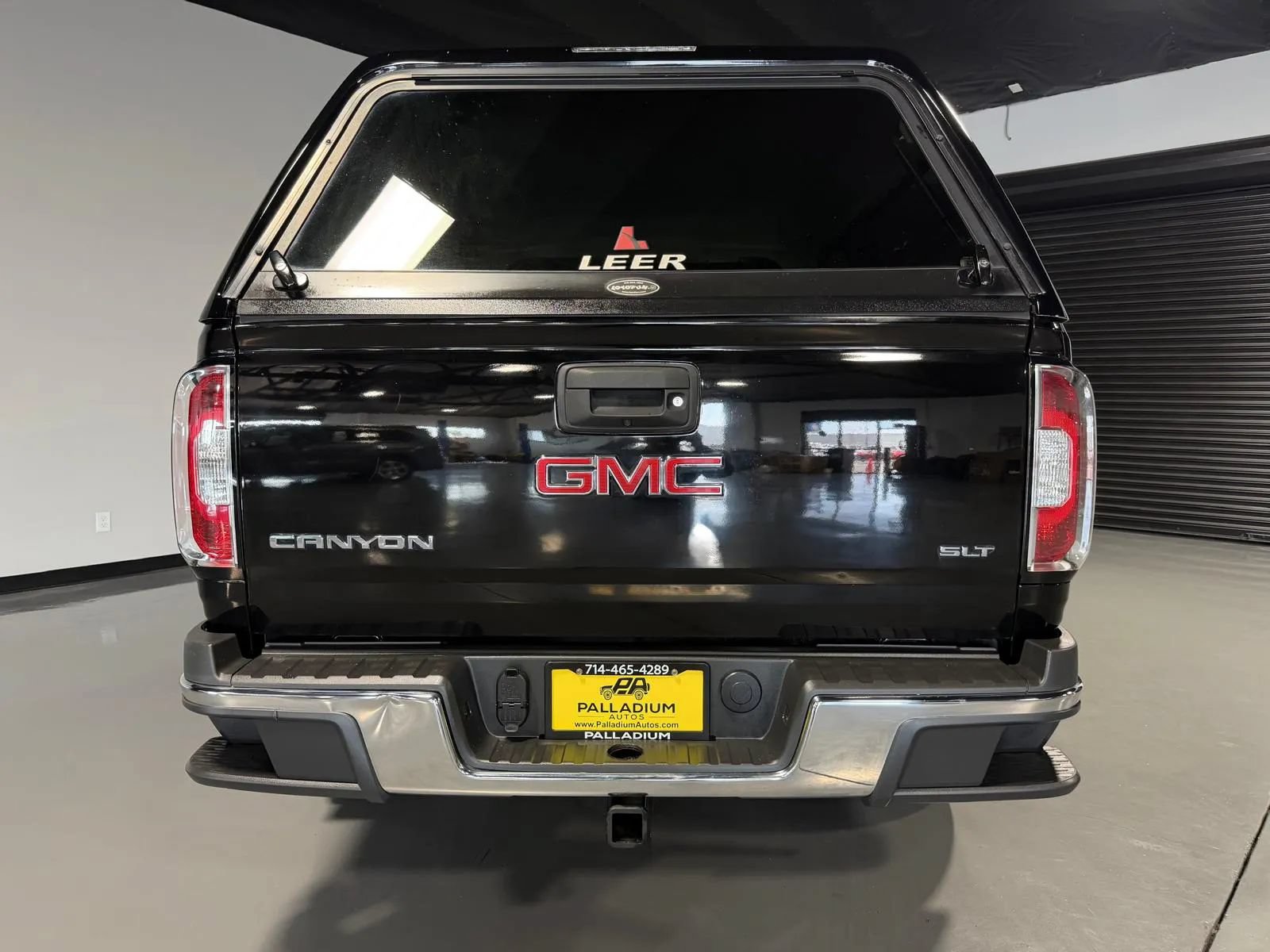 Used 2015 GMC Canyon SLT AWD/4WD image 5