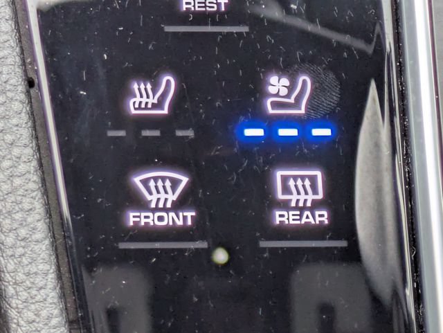 Used 2022 Porsche Cayenne AWD/4WD image 24
