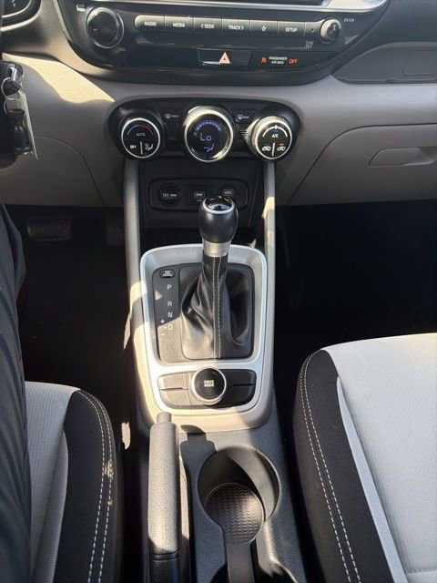 Used 2021 Hyundai Venue SEL w/ Cargo Package image 18