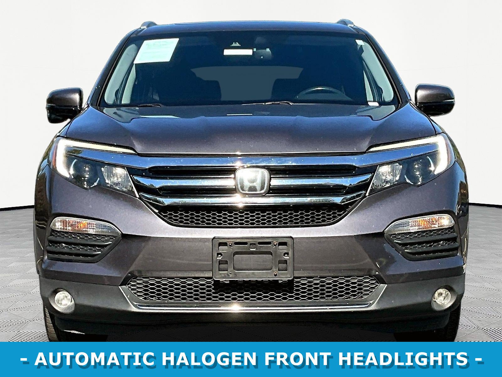 Used 2018 Honda Pilot Touring image 2